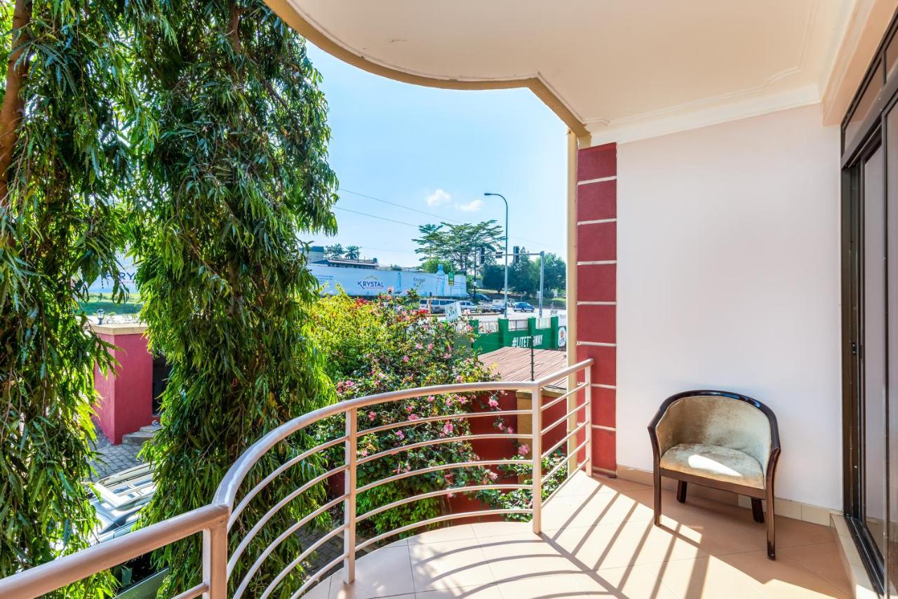 Entebbe Traveller'S Hotel エクステリア 写真